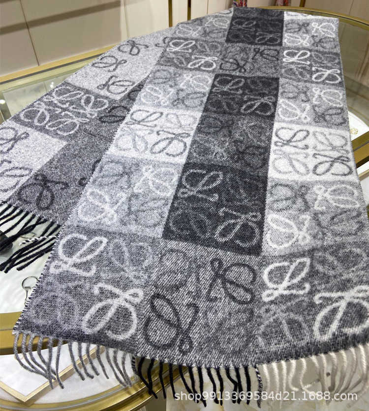 Scarves Classic Designer Cashmere Warm Scarf Milk Tea Chess Card Checker Letter Double Sided Cashmere Scarf for Women Autumn and Winter Rowe Jacquard Wool Coup I089