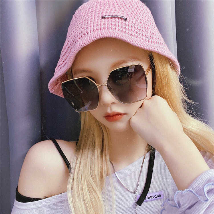 2023 New luxury designer G family metal large frame ins classic star of the same type UV resistant thin sunglasses GG0817