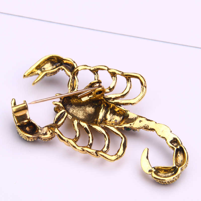 Pins broszki Scorpion Uwadek Brooch Enamel Pin Metal Lapel Pin Men Men Bejdia Podarunki Broote For Women Rhinestone Broches HKD230807