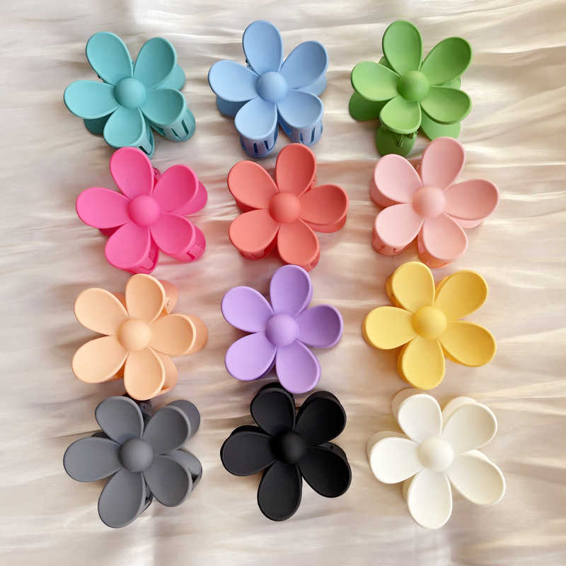 Girls Korean Hair Claws Women Candy Colors Hair Crab Clamps Hairdress Solid Hairpins Flower Shaped Hair Accessories Headwear