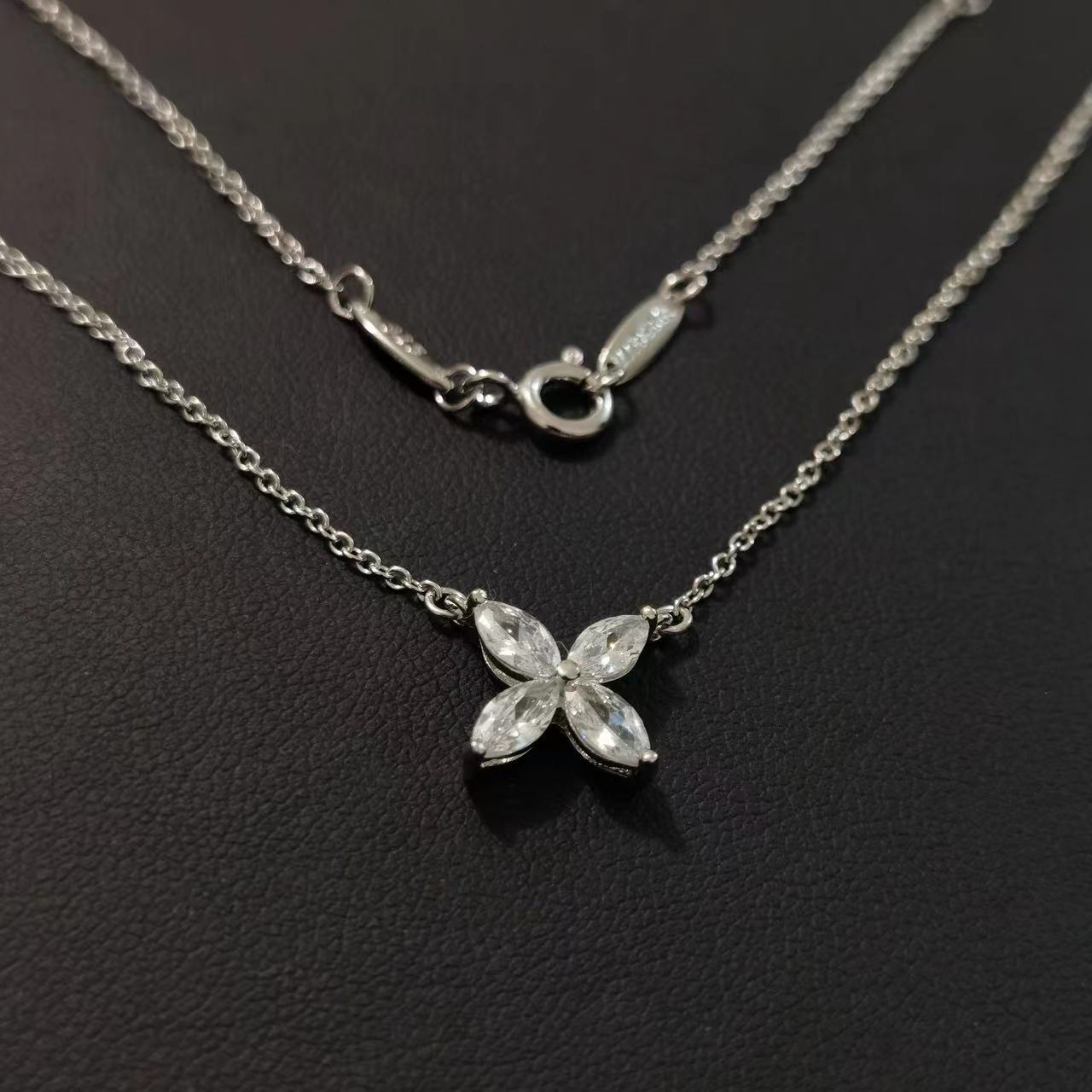 T GG T GG Luxury Pendant Necklace Brand Designer Victoria Top Sterling Silver Flower Crystal Zircon Charm Short Collar Choker With Box Party Gift Wedding Women Jewe