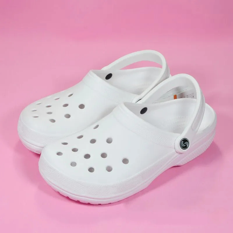 Klasik Croc Clog Tasarımcı Sandalet Erkek Kadın Sandal Yaz Plajı Terlik Su geçirmez Slaytlar Siyah Beyaz Hemşirelik Hastanesi Çocuklar Erkek Kadın Terlik Açık Mekan Ayakkabıları