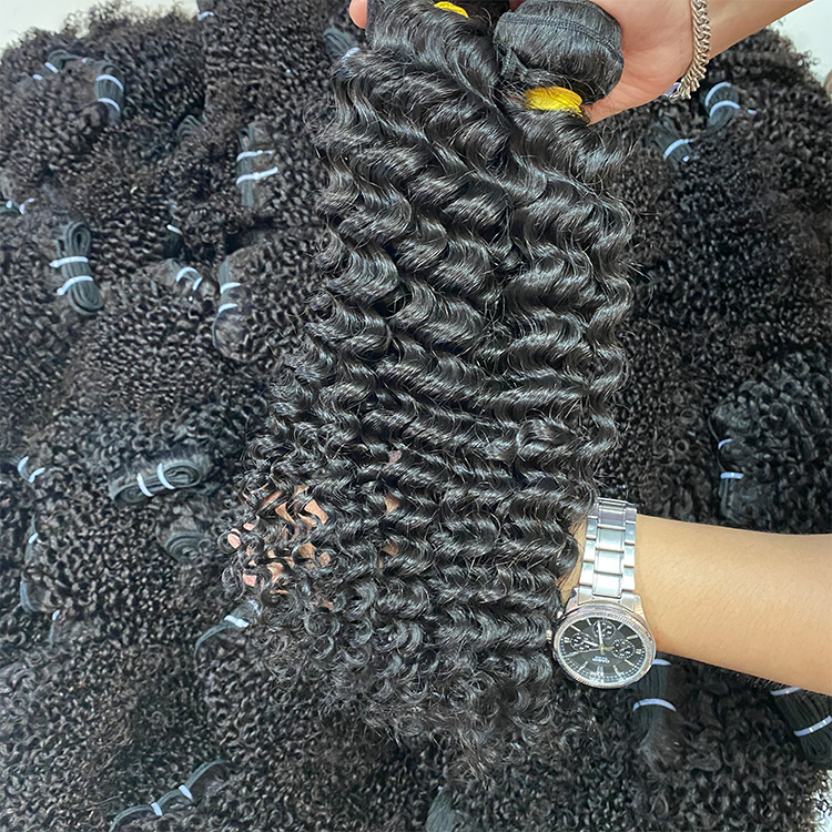 Partihandel Deep Wave Curly Raw Human Hair Bundles 3 stycken Toppkvalitet Fashion Wavy Peruvian Indain Kambodjansk brasiliansk jungfruhårförlängningar