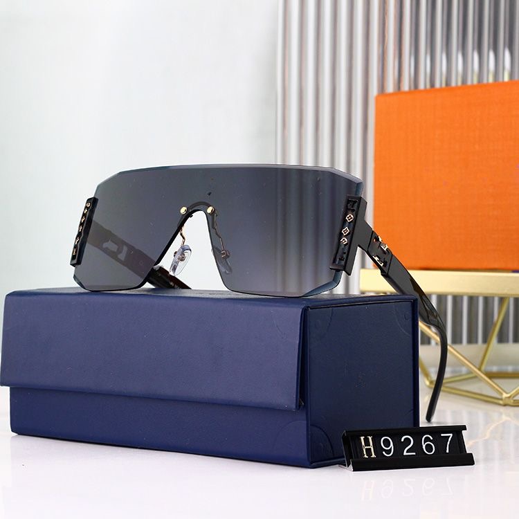 Fashion Star Luxury Designer Mens Glasses Solglasögon för kvinnliga män Damdesigners Eyewear Polariserade varumärke Full Fram Goggle Unisex