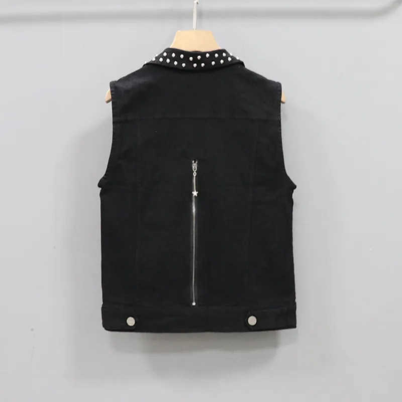 Women's Vests Women Sleeveless Short Jean Coat 2023 New Female Single Breasted Black White Rivet Tassel Denim Vest Sleeveless Waistcoat Jacket HKD230812