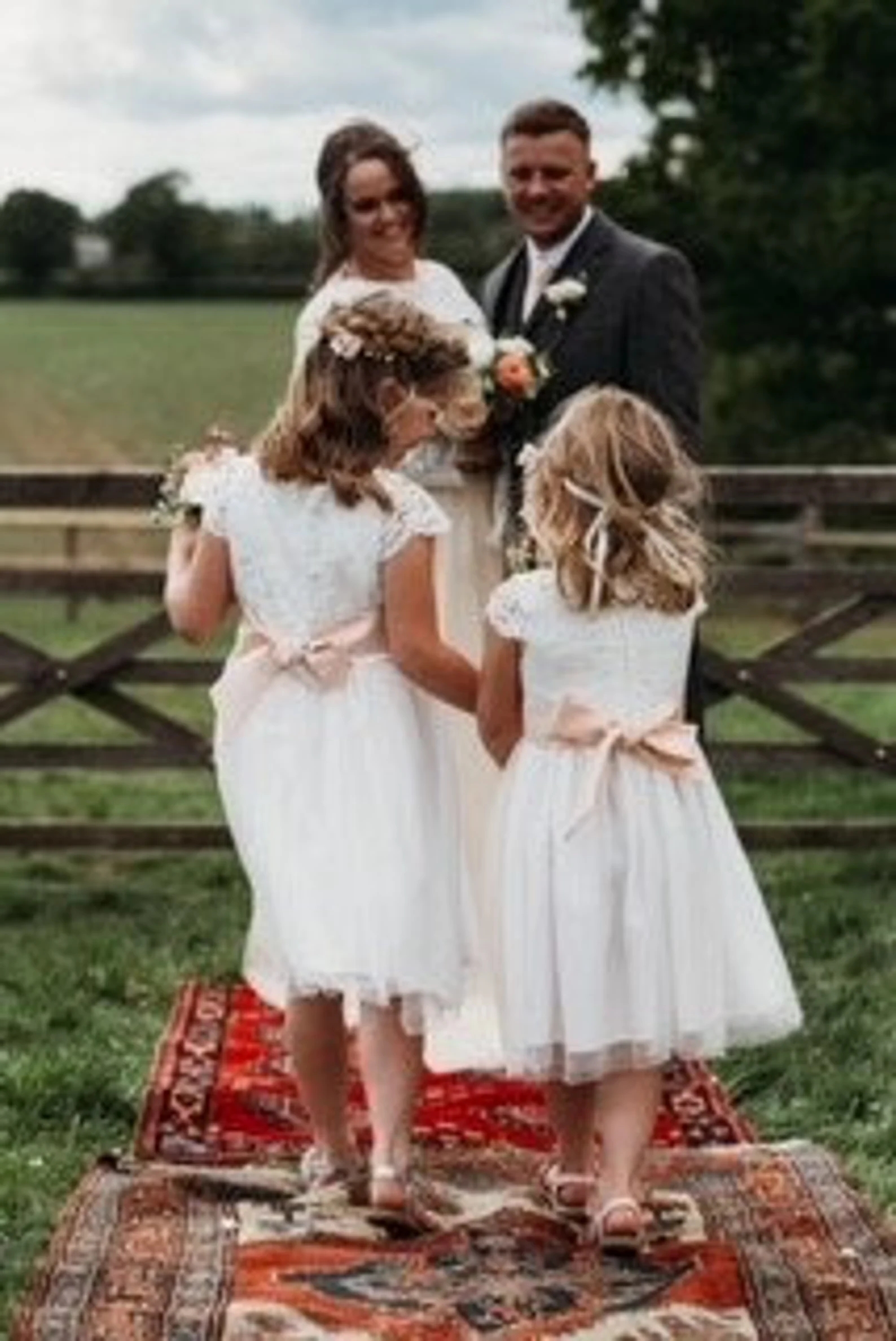 Кружевая белая цветочная девушка свадебные платья для вечеринок для девушек экипаж шея на шейный чай.