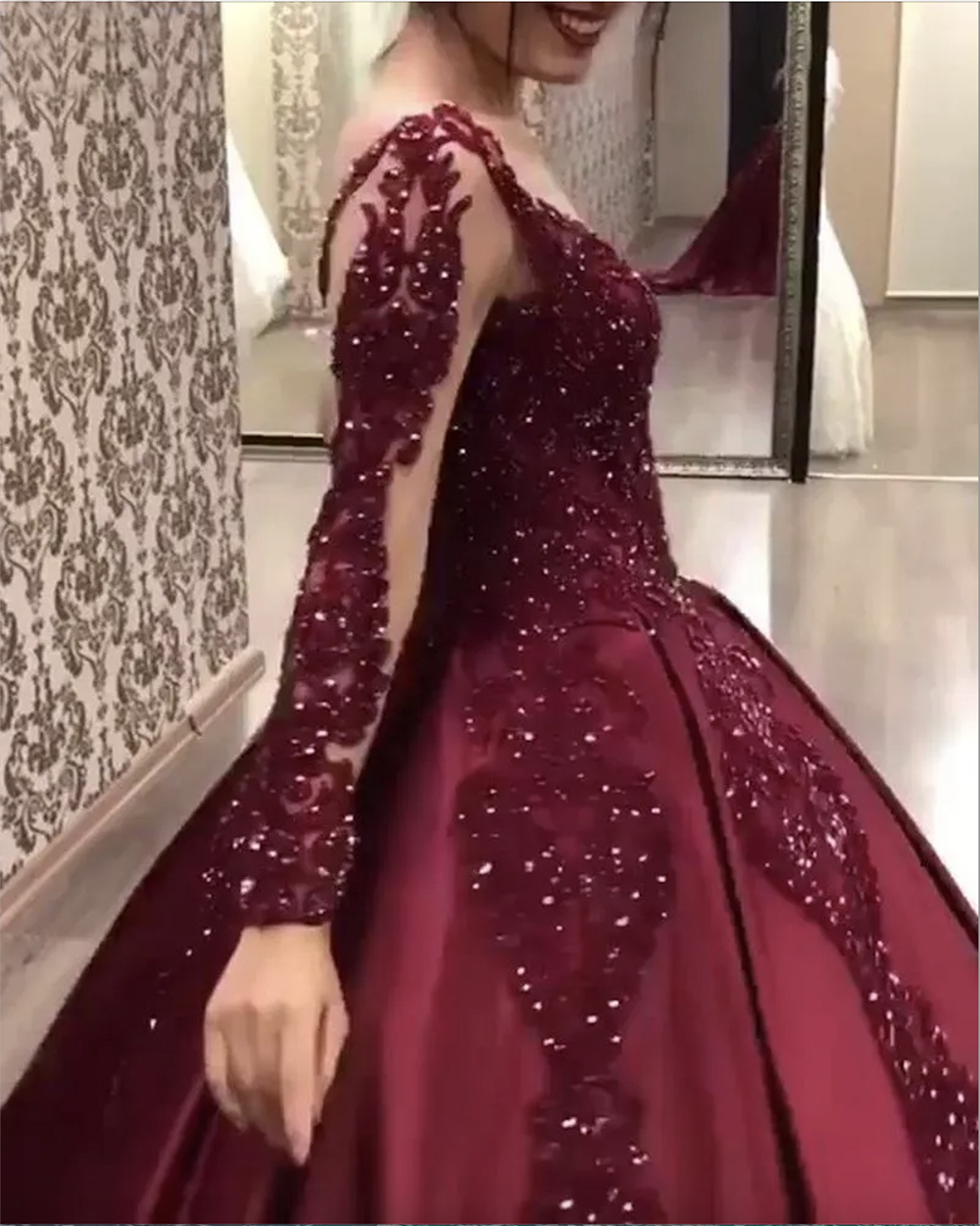 Elegant Prom Dress Long 2023 Ball Gown Beading Crystal Cap Short Sleeves Tulle Burgundy Formal Party Evening Gowns Robe De Soiree