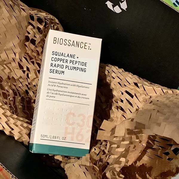 Biossance Gesichtsölserum 30 ml/1 floz Biossance SQUALANE VITAMIN C ROSENÖL 50 ml/1,7 floz Biossance SQUALANE COPPERPEPTIDE RAPID PLUMPING SERUM