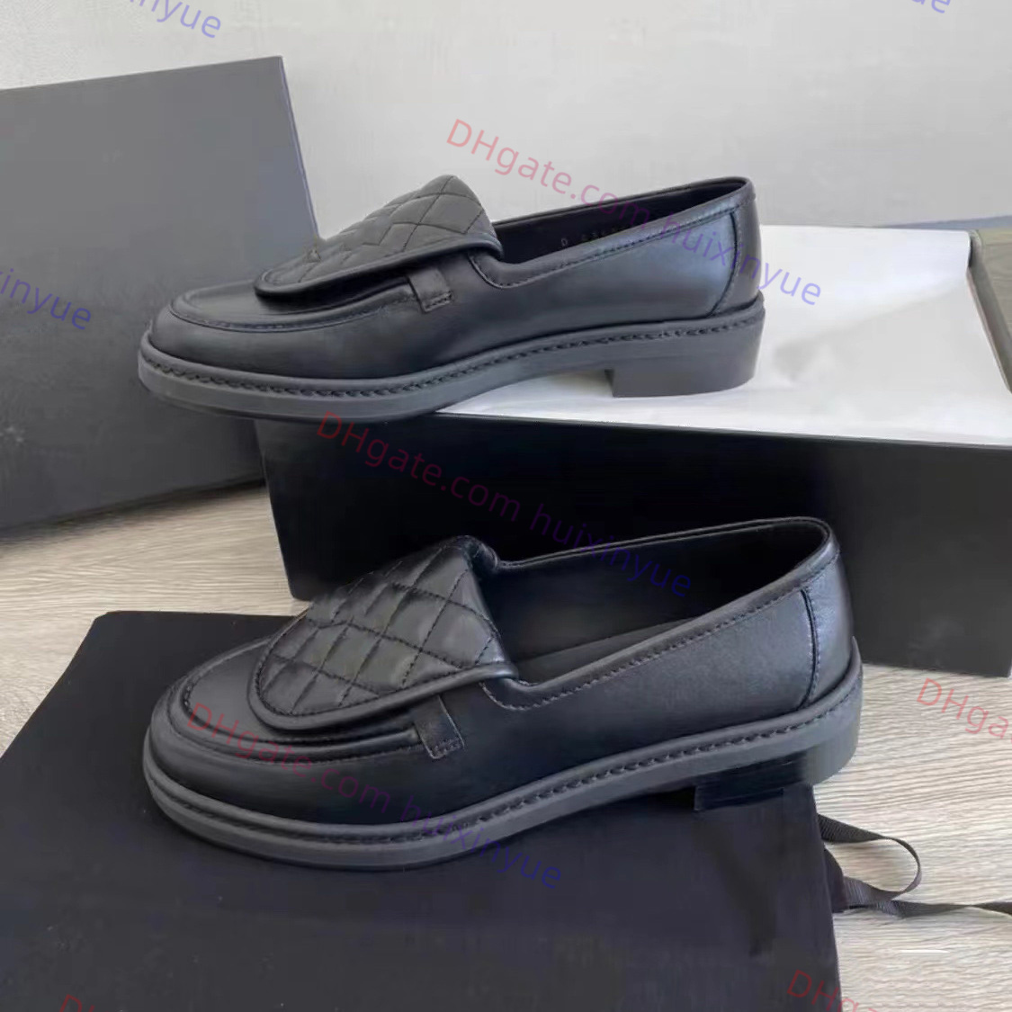 Tasarımcı Ayakkabı Kadınlar Sıradan Ayakkabı Dönüş Kilit Loafers Moda Lüks Elmas Kapitone Yuvarlak Yuvarlak Toe Dişli Velvet C Karıştırıcı Bayanlar Açık Mekan Platform Loafers