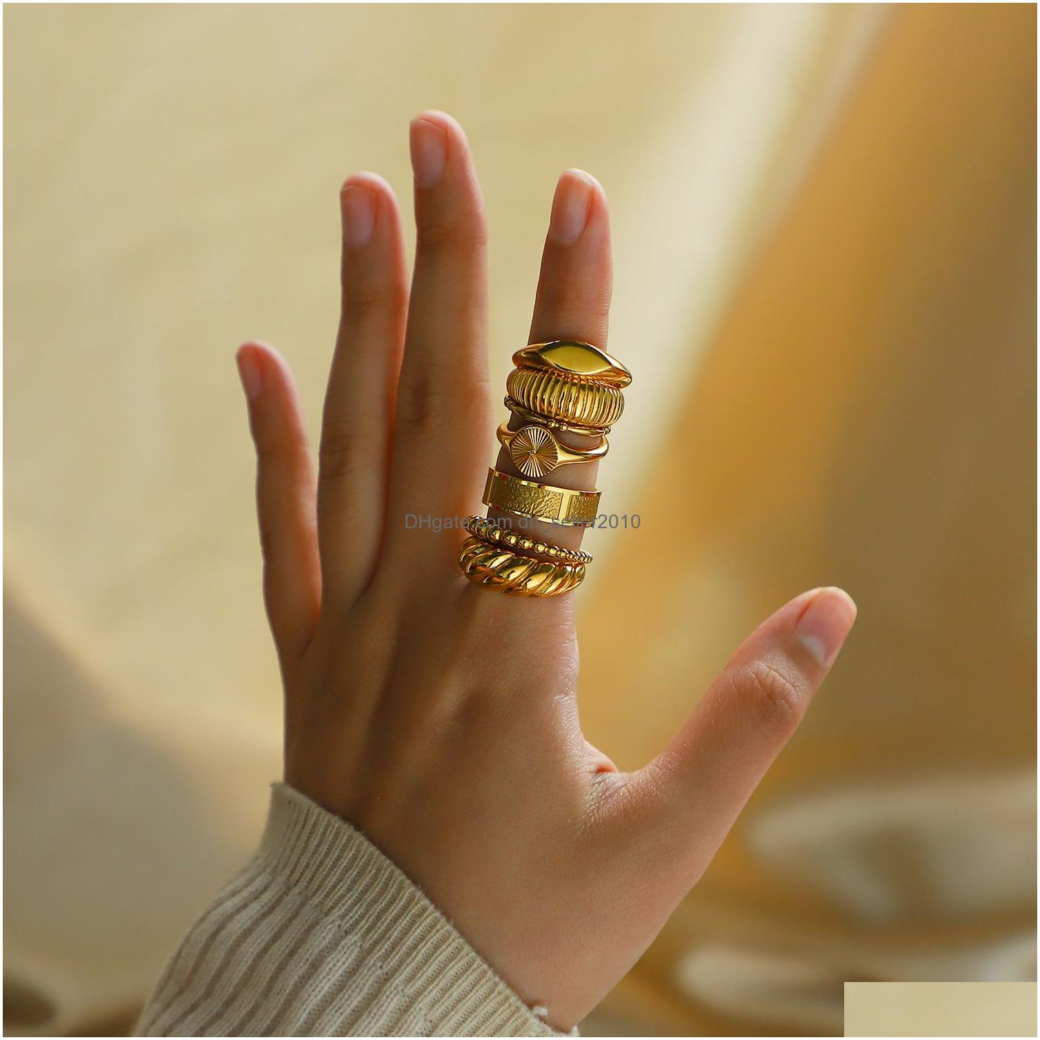 Band Rings Band Rings Croissant Ring 18K Gold IP Plating rostfritt stål Uttalande Graverade ränder flätat Twisted Rope Signet Chunky Drop Del Dhn0x