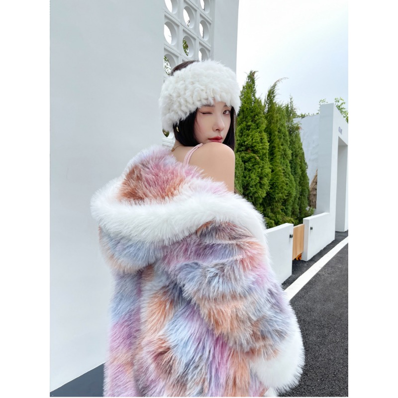 Fantasy w kolorze kobiet z kapturem długi furty futra luksusowy luksusowy różowy puszysty futra kurtka dla kobiet zimowa odzież wierzchnia