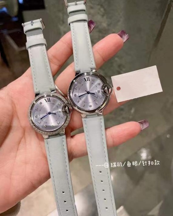 Fashion Roman Numerals Quartz Watches Lady Stainless Steel Crystal Glass Clock Women Square Diamond Dial Casual Blue Leather Sport Wristwatch Waterproof 33mm