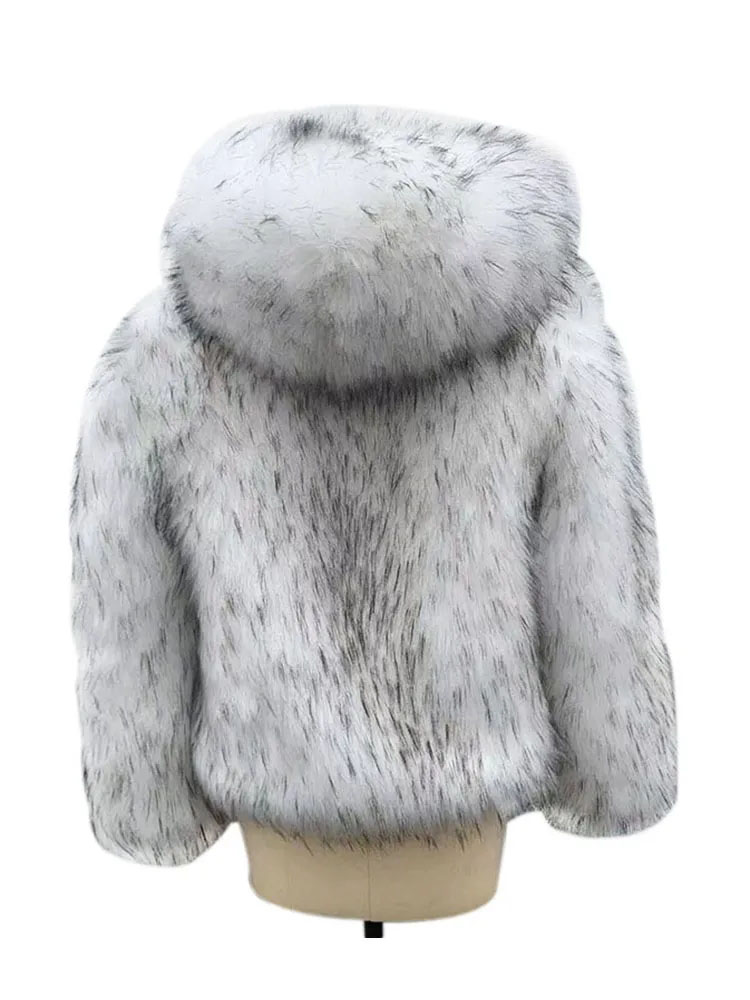 2023 Dicke warme Winterjacke Frauen Mode Faux Waschbär Silber Fox Fellmantel Kapuze flauschiger Kunstpelzjacke Frauen Outwear Outwear