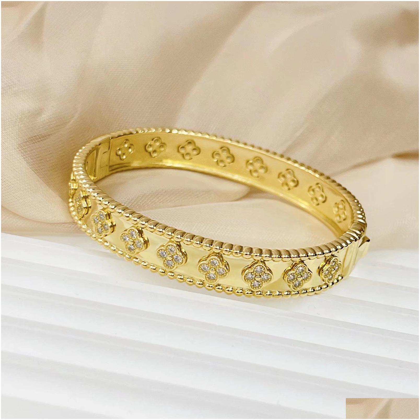 Bangle Gold Designer Bracelet Women Sweet Clovers Barclets المجوهرات المطلية بالفو
