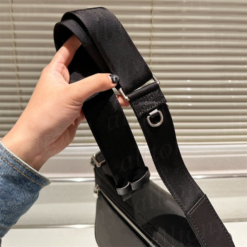 Moda Tasarımcı Messenger çanta Man Crossbody Luxury Tote Çanak Debriyaj Kabartmalı Erkek Çöp Siyah Çiçek Deri Deri Omuz Satchel Çantalar