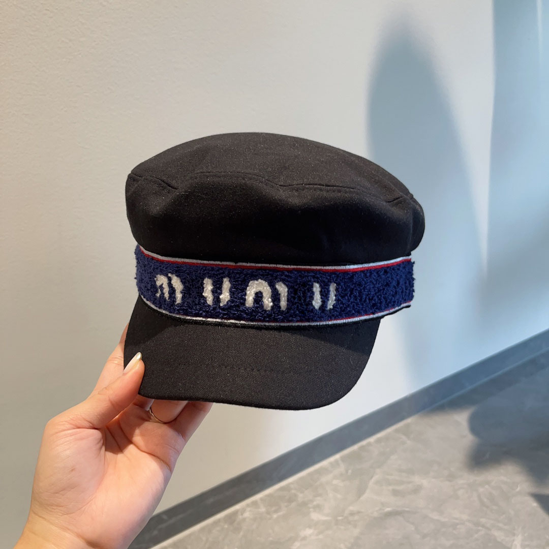 Kvinnors modedesigner Ball cap höst och vinter utomhus semester resedatum brev broderi casquette 4 färger