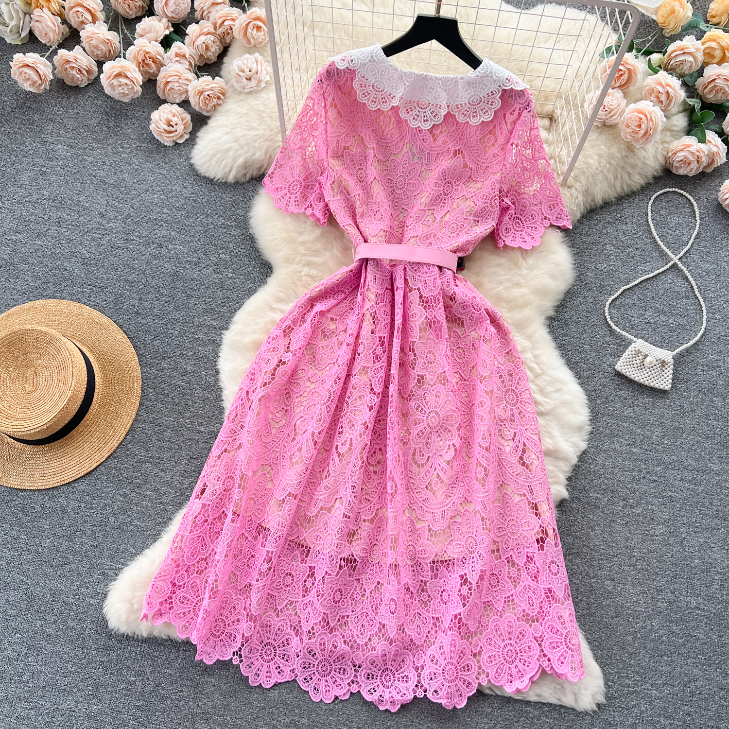 Vårklänning för kvinnor 2023 French Fashion Doll Collar Kort ärmar Lace Crochet A-Line Dress Women New Thin Party Clothes ELEGAN304Y