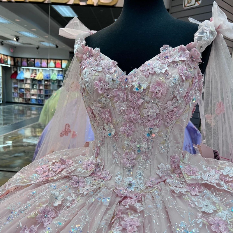 2024 Pembe Seksi V yaka Tatlı Quinceanera Elbiseler 3D Çiçek Cape ile Tatlı 15 Doğum Günü Partisi Önlükleri Lüks Kız Vestidos De 15 Anos