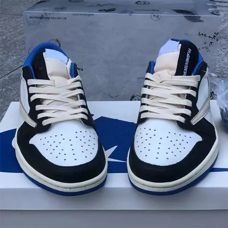 Basketskor Jumpman 1 Low OG X Fragment TS Mens White Military Blue Designer Sports Sneakers With Original Box