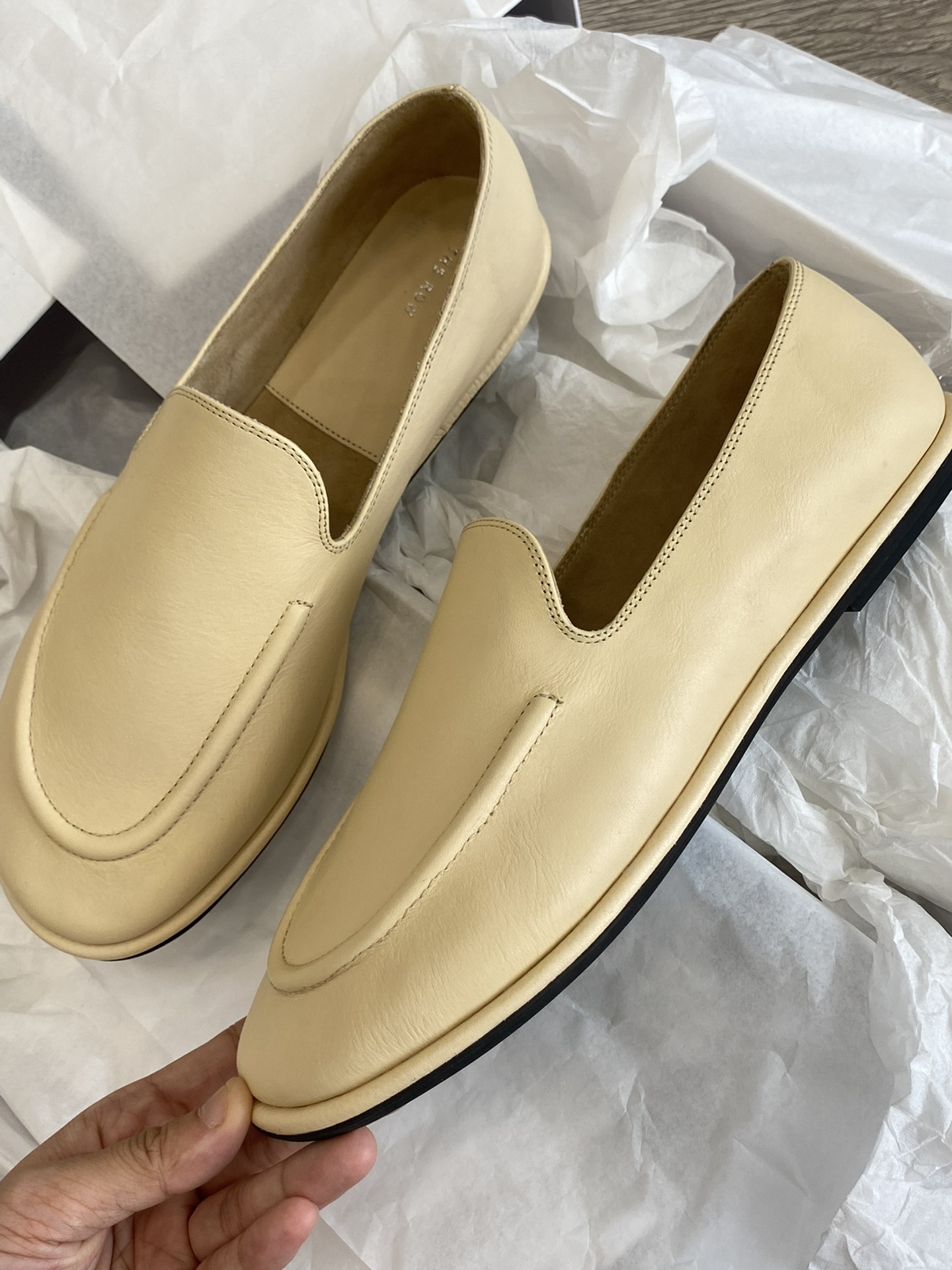 Scarpe da donna The Row Canal Loafer vera moca