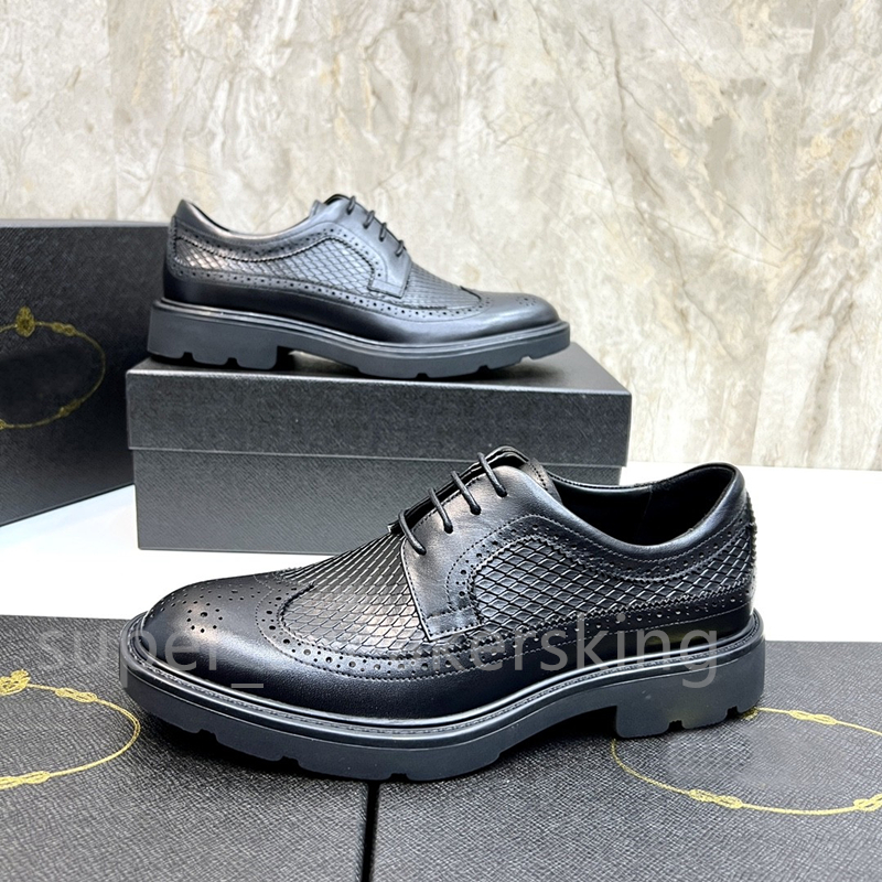 Peau de crocodile de luxe Chaussures décontractées Baskets de créateurs en cuir noir Marques célèbres Confort Baskets extérieures Hommes Casual Chaussure de marche taille 38-46