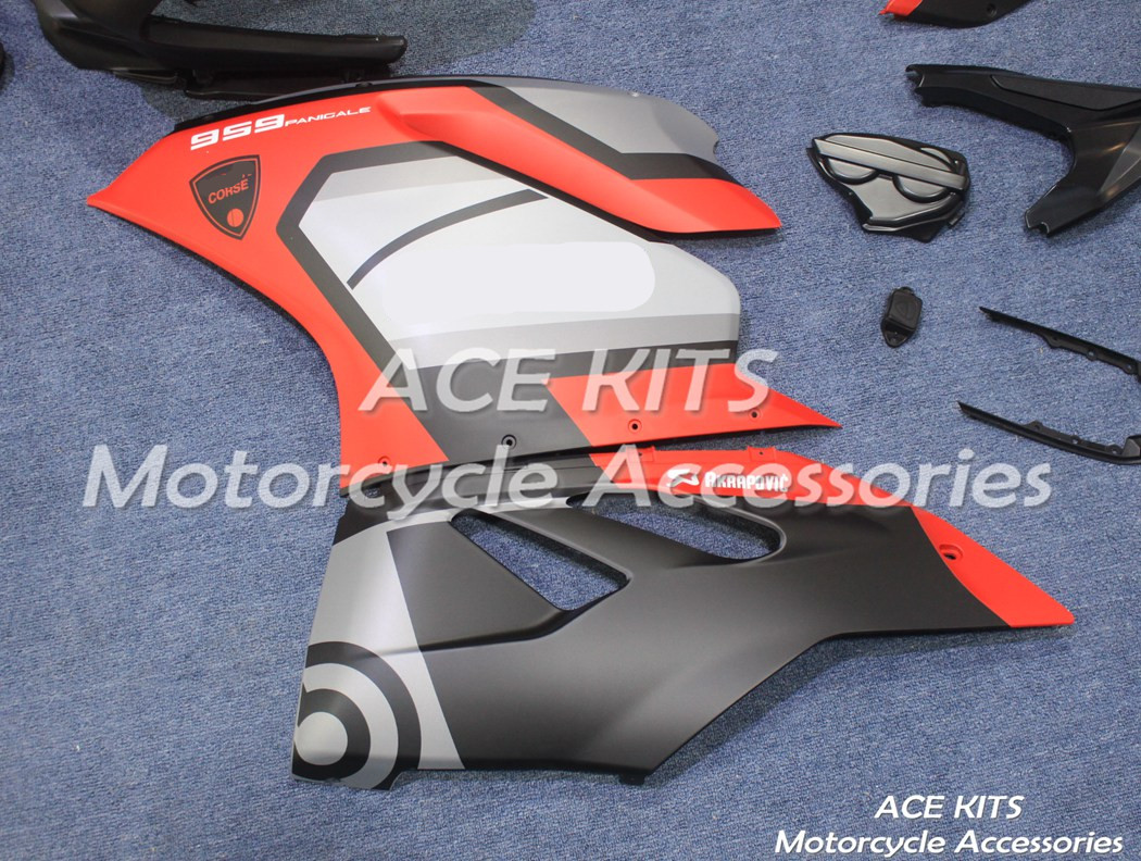 Motocicleta de fibra de carbono de transferência de água para Ducati 959 1299 15 16 17 18 anos Uma variedade de cor No.1586