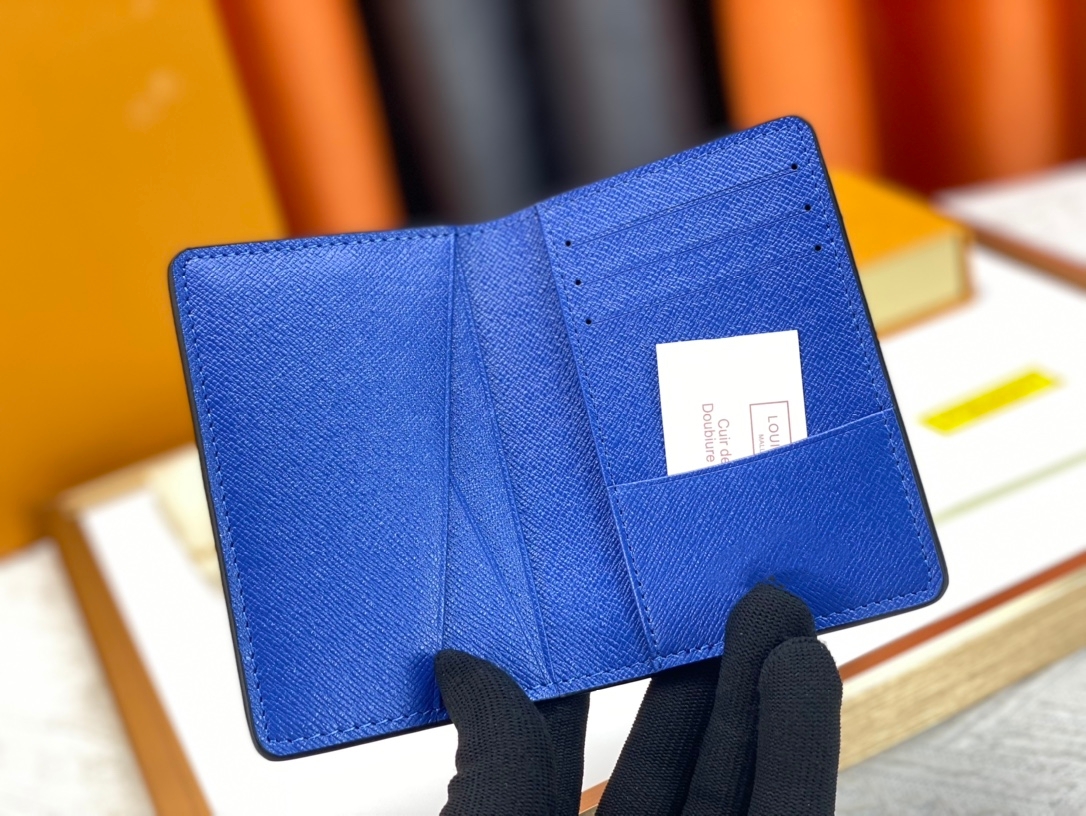 Famous Brand Womens Short Wallets Unisex Blue Letter Wallets Card Holders Ladies Portable Fuchsia Coin Purses Pocket Bussiness Casual Mens Mini Clutch Bags Pocket