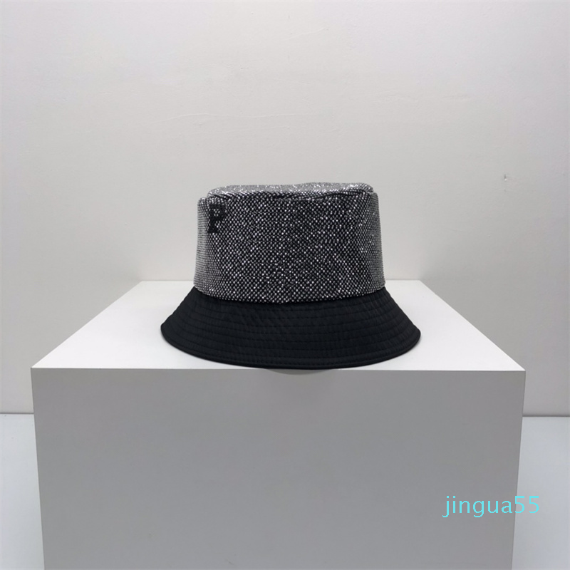 Män designer glänsande diamant hinkar hatt för kvinnor fiskare hatt strass hörn cap p brev 2308221bf227o