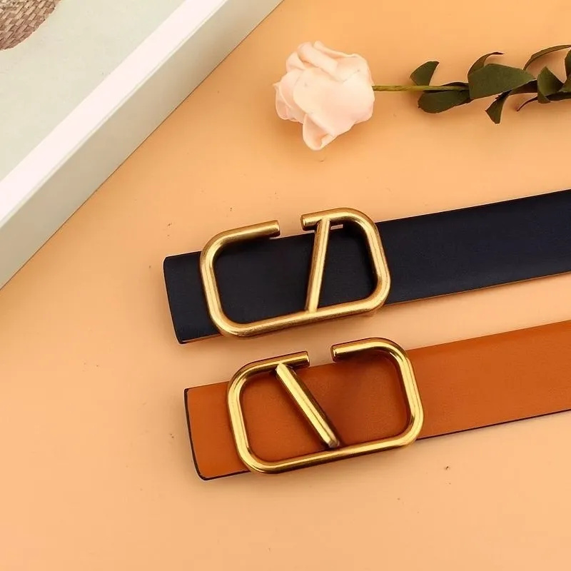 Classic V Series Designer Belt Women Women Wild Arrival Cool Design Style Astrict High Quality Buckle Design Equipen