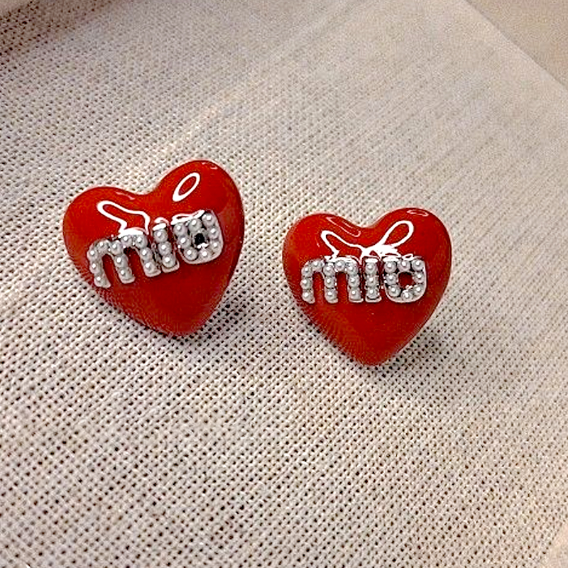 Mi u Heart Shape Earrings New 2023, Designer Love Style, High Grade Pearl Inlay, Cool Versatile Fashion Jewelry