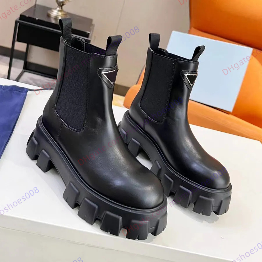 Femmes Hommes Designer Boots Chaussures Bottes de cheville courtes Monolithes Chelsea Boot Luxury Cuir Brackage Top Quality Travel Calfskin Triangle Buckle Lady Patent Leather Bots