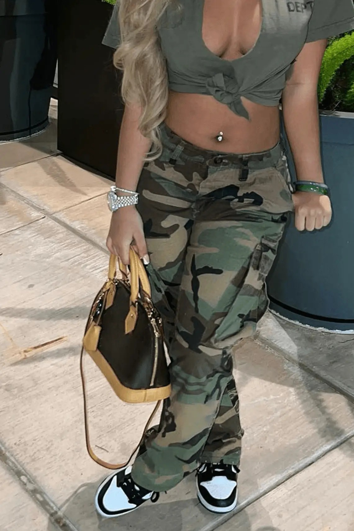 Vente en gros boutique vêtements streetwear automne 2023 femmes vêtements surdimensionné pantalon décontracté camouflage pantalon grande taille pantalons pour femmes