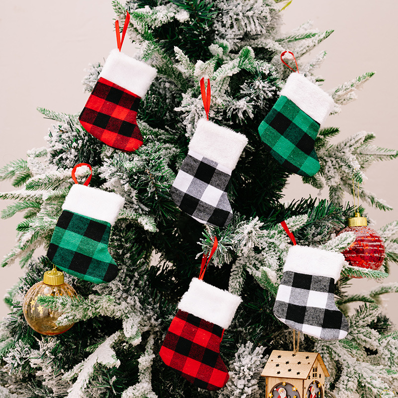 Classic Buffalo Plaid Christmas Stockings Family Xmas Tree Decoration Fireplace Hanging Ornament Santa Candy Gift Bag Flatware Cover Holiday Party Decor EW0084