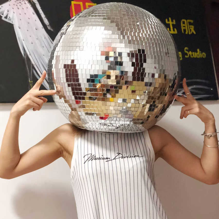 Disco Mirror Ball Helmet Silver Glass Mask Cosplay Show DJ Nightclub Musical Festival Dance Headwear Party Stage Performance Hat HKD230823