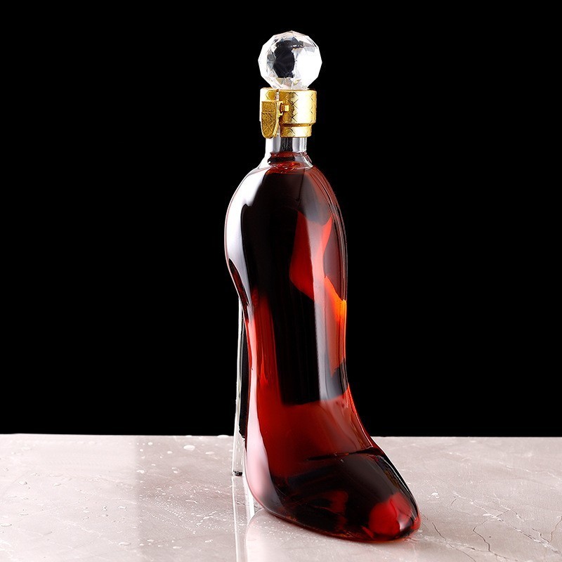 Strumenti da bar Lussuoso cristallo 350 750ML Tacchi alti Forma Decanter Vino rosso Brandy Bicchieri da champagne Accessori bottiglie di whisky 230824