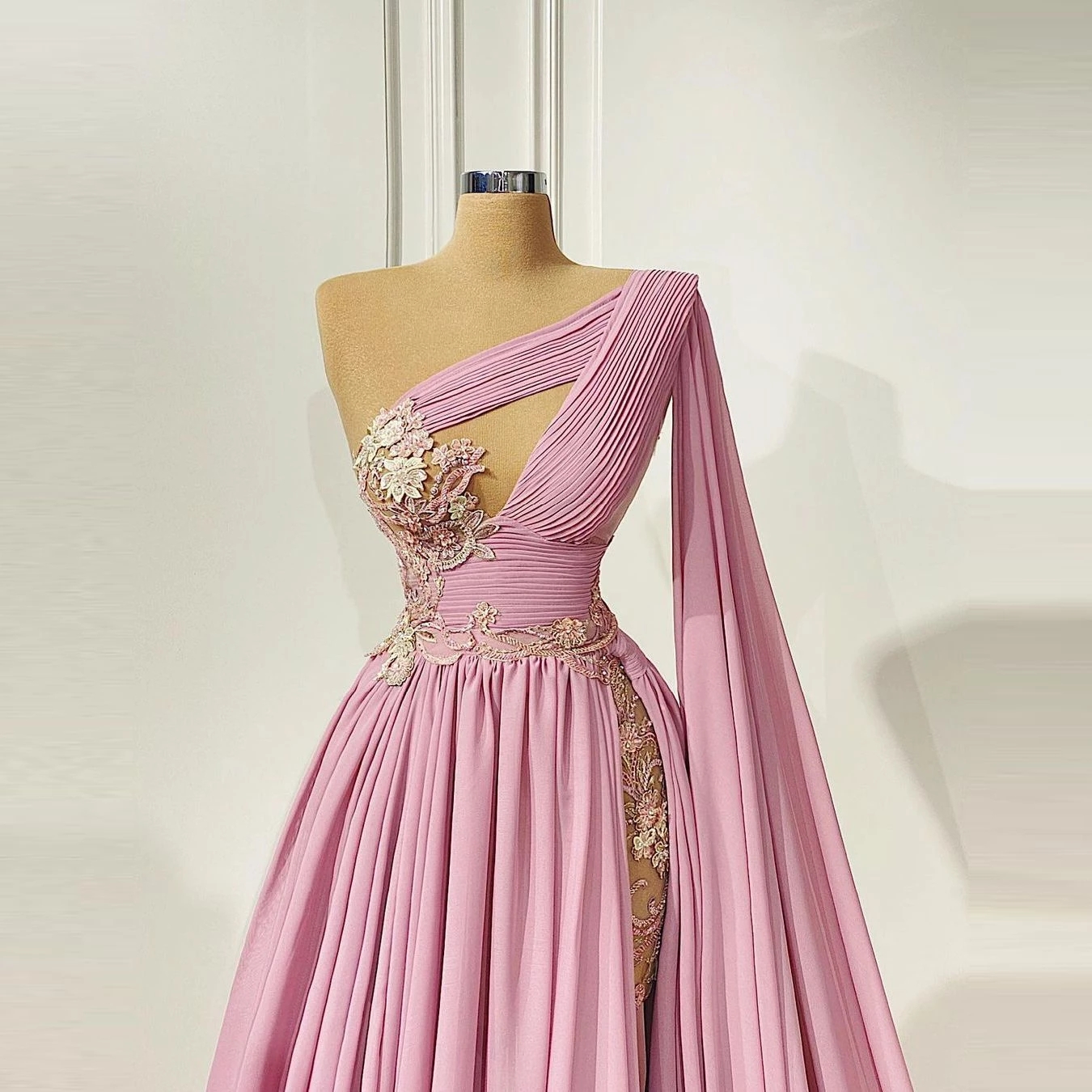 Chic Pink Chiffon Pleated Prom Dresses One Shoulder Exquisite Lace Appliques Beaded Special Occasion Party Gowns A Line Split Long Wrap Formal Evening Dress CL2748