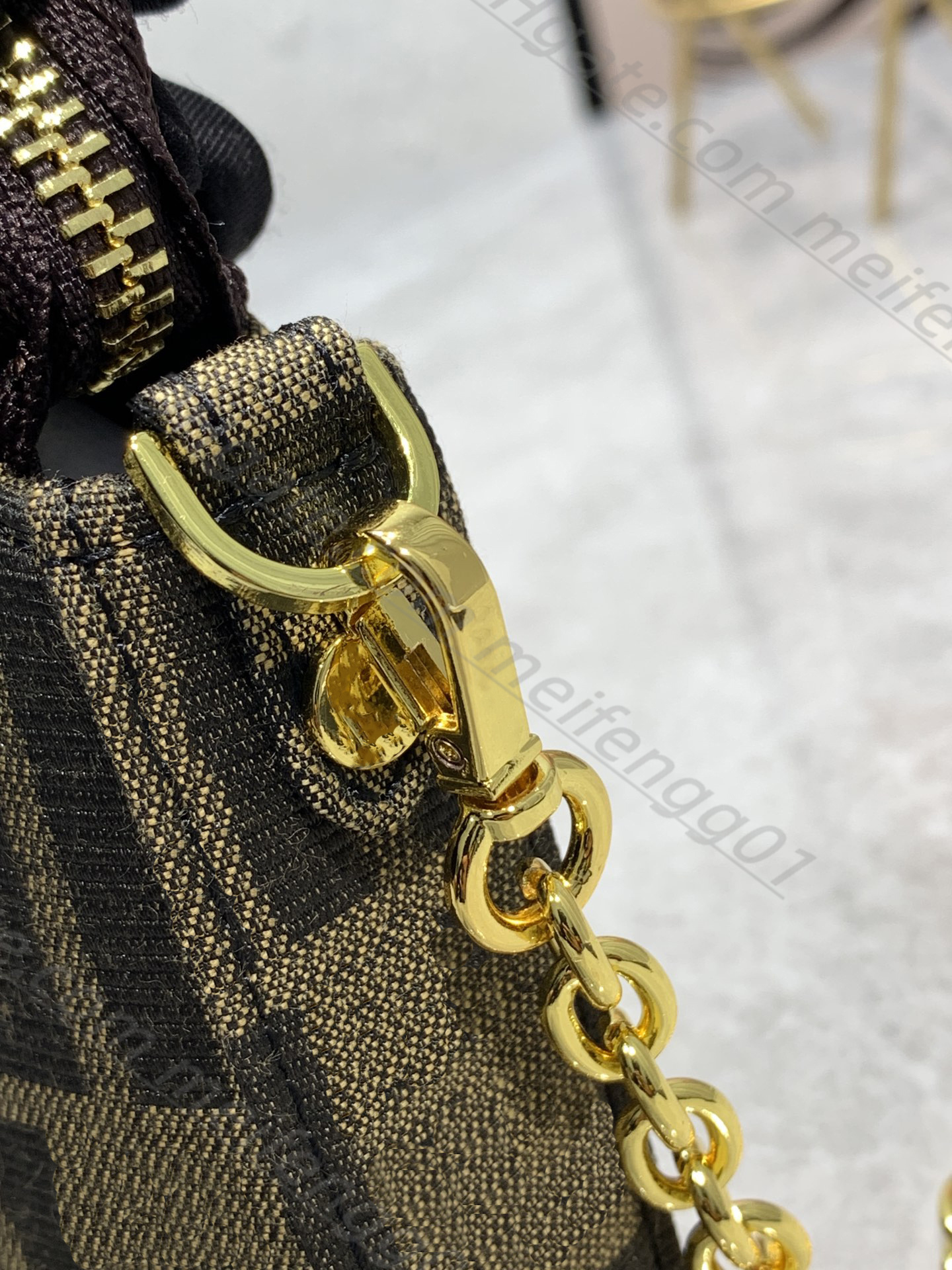 Designers de haute couture Sac à bandoulière Sacs à main en métal Hangtag Sac à bandoulière - fourre-tout d'embrayage sacs à main hobo Portefeuilles de poche pour femmes et hommes