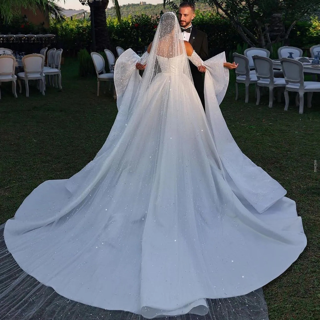 Arabic White Ball Gown Wedding Dresses Strapless Beads Lace Puffy Sleeves Beach Bridal Gowns Sweep Train Off-Shoulder Vestido de Novia