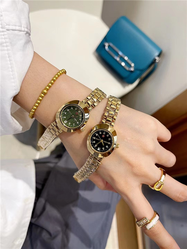 أزياء العلامة التجارية الرسغ Watch Women Ladies Diamond Designer Luxury مع Logo Steel Metal Band Quartz Clock Rd 20