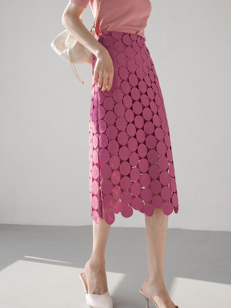 スカートサマーファッションデザイナーハイウエストホロウアウトタッセル刺繍スカート女性用3Dドットスプライスミッドレングスボディーコンペンシルスカート2024 NP2G
