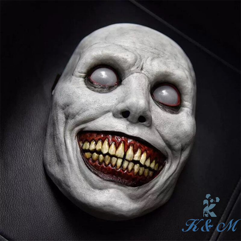 Nouveau Arival vente chaude effrayant Halloween masque souriant démons horreur masques visage le mal Cosplay accessoires fête mascarade émulsion jouets