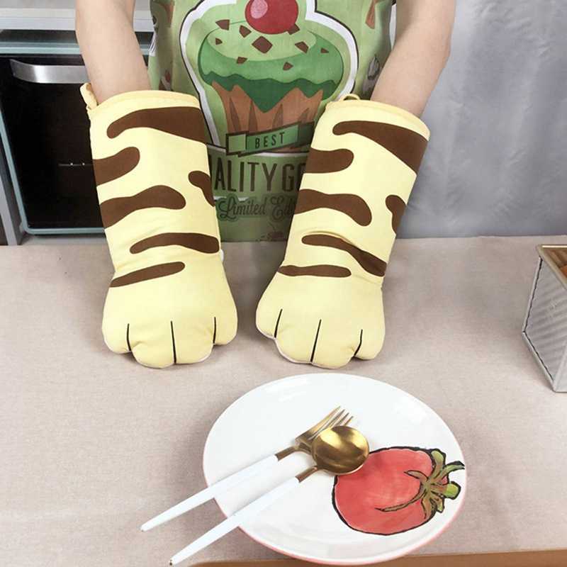 Cute Cat Paws Oven Mitts Cat Claw Baking Oven Gloves Anti-scald Microwave Heat Resistant Insulation Non-slip Cat Paw Gloves HKD230828