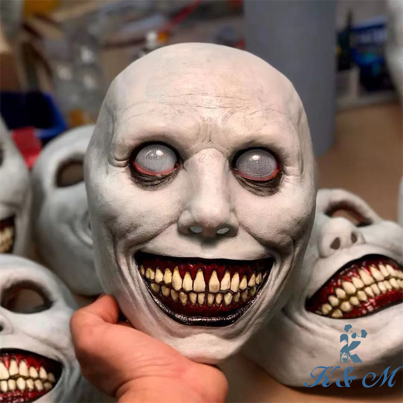 Nouveau Arival vente chaude effrayant Halloween masque souriant démons horreur masques visage le mal Cosplay accessoires fête mascarade émulsion jouets