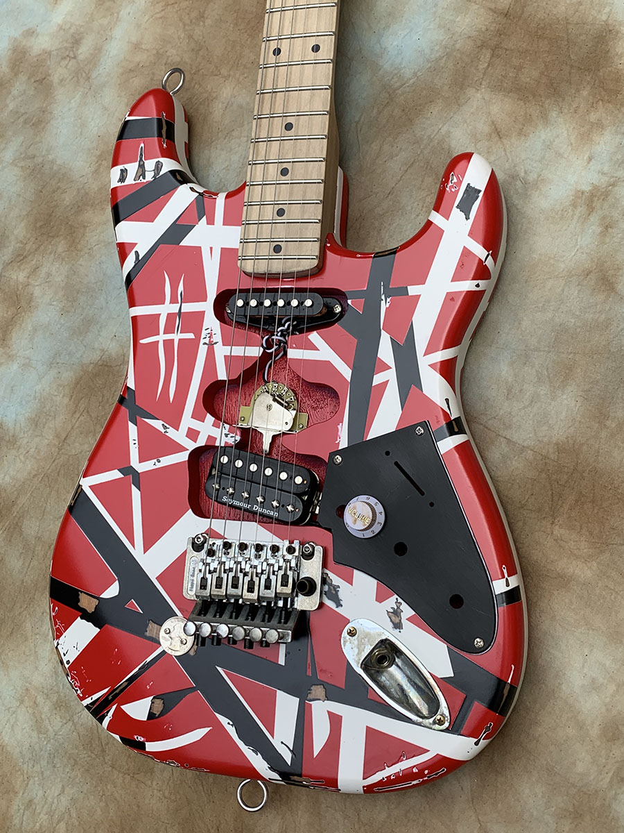 Aged/Relic, Frankenstrat, Frankie Stripe, Weinrot, Double Locking Tremolo