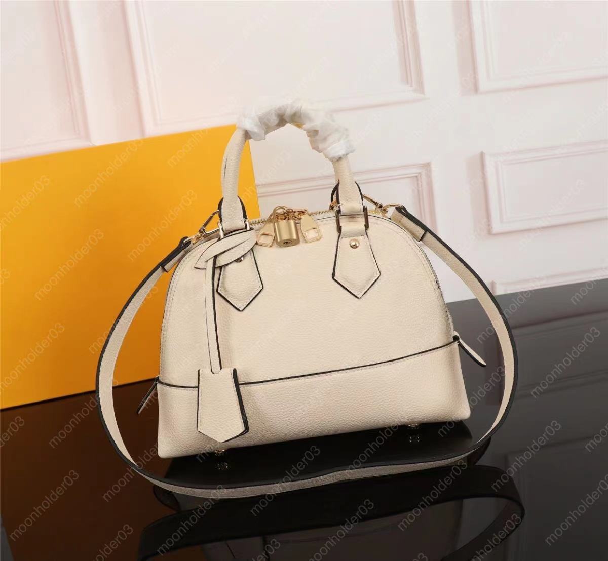 Designer shell bag women Designer luxury Bag BB Tote Women Shoulder Bags Messenger Bag Handbags Shell Purse Ladies Cosmetic Crossbodys