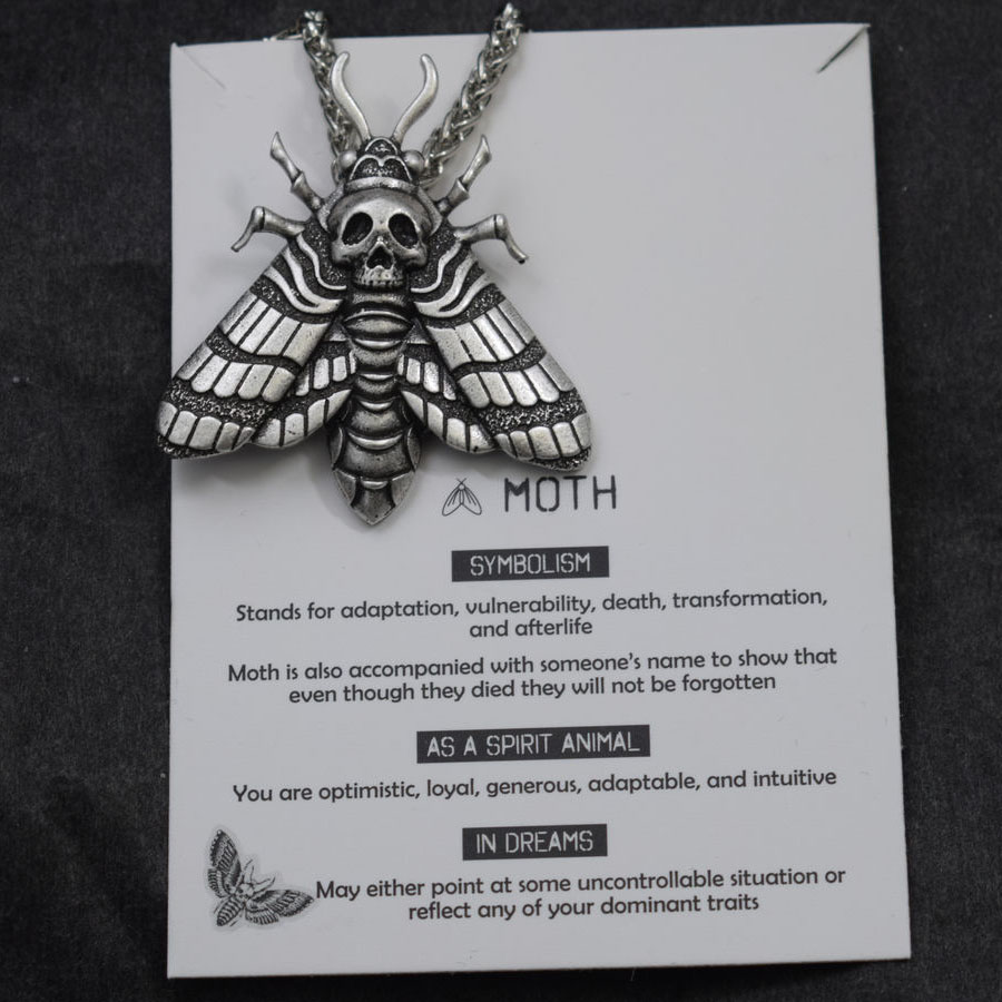 Sterfgevallen hoofd schedel Moth ketting met kaart wedergeboorte betekenis cadeau voor haar