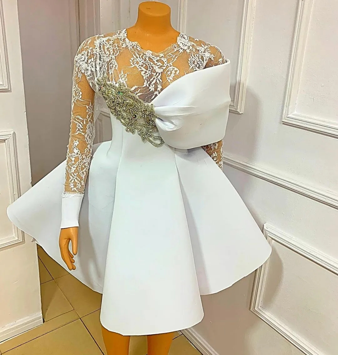 2023 Modest White Sheer Neck Long Sleeves Homecoming Dresses Ruched Satin Mini Prom Evening Gowns crystal Arabic Formal Party Club Wear