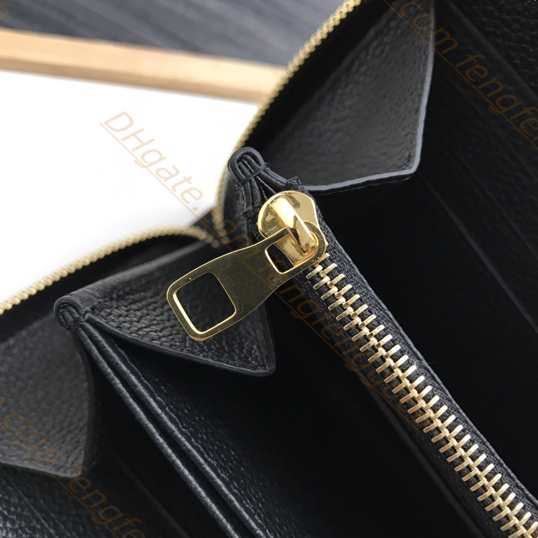 High quality designer Women's fashion purses evening Bags Coated canvas Gold metal accessories Cosmetic Bags handbags Clutch Bags Zipper closure wallet Coin Purses