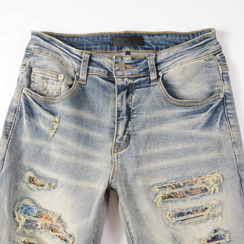 Mäns ljusblå streetwear mode mustasch smala färgglada bandanna lappar förstörda hål höga stretch mager rippade jeans hkd230829