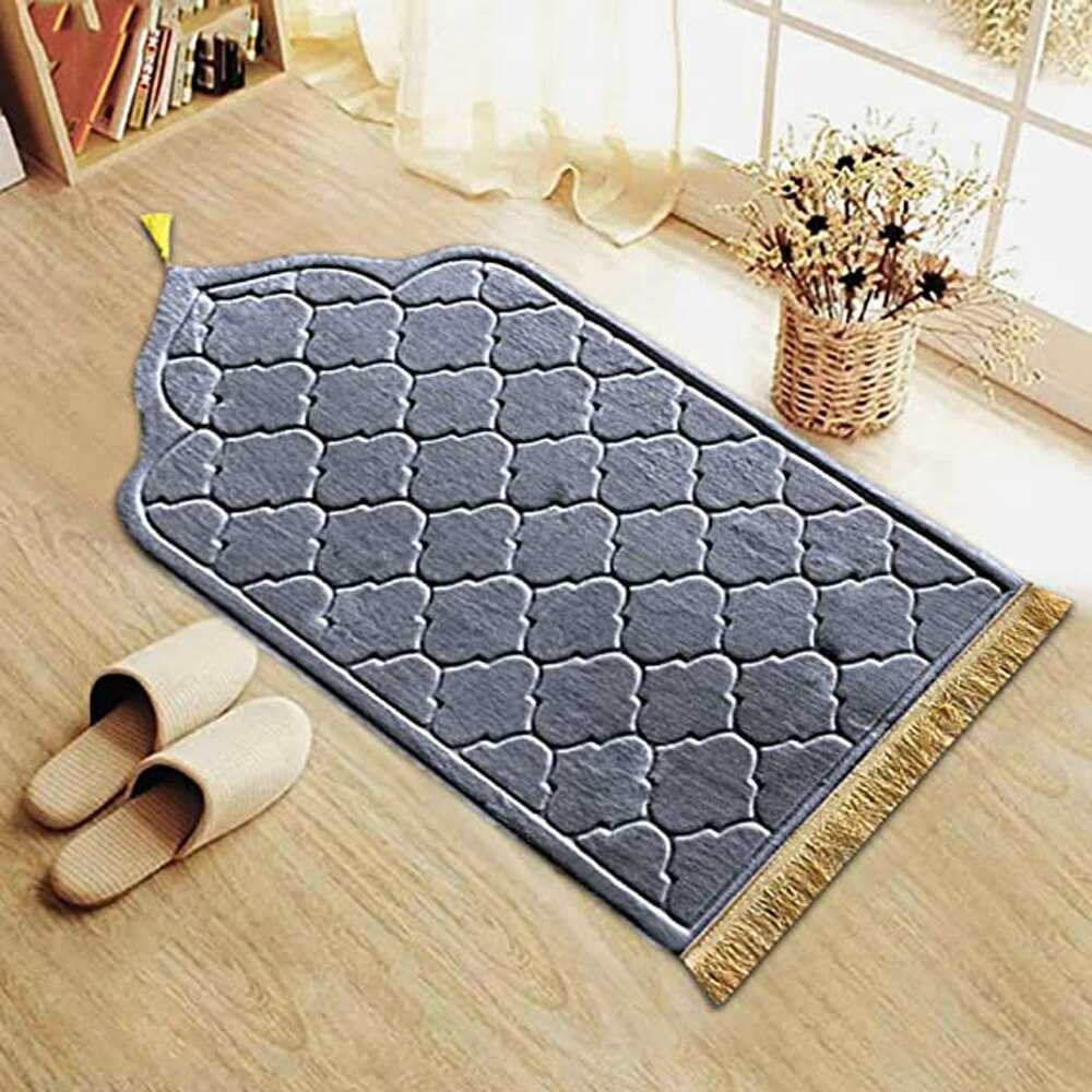 Tapis de prière en flanelle couverture de culte culte à genoux tapis de sol en relief antidérapant doux tapis de prière de voyage portable cadeau du Ramadan HKD230829